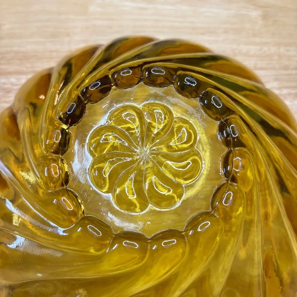 Hazel Atlas‎ Seashell Bowl 9inAmber Capri Swirl MCM Vintage